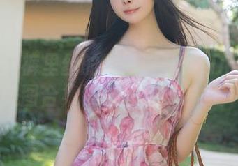 秀人网 - 裤里丝的微妙诱惑：tina_甜仔美图合集让人心动的瞬间！