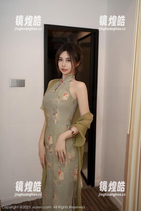 秀人网-刘飞儿Faye 秀人网 - 刘飞儿Faye连衣裙图片分享:我把自己看得太认真了,哈哈,根本不靠谱!