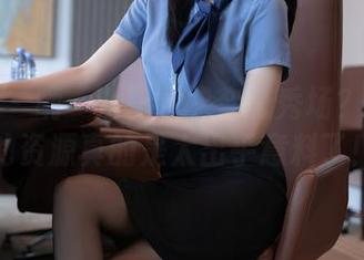 秀人网 - 呃…浴室也能变身秀场？区静瑶的资源真的是太出乎意料了！