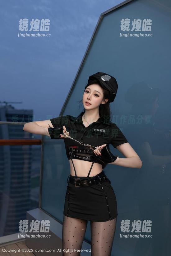 秀人网 - 夏诗诗Sally：浴缸作品分享，看看她的“水中世界”