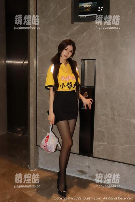 秀人网-奈奈Fox 秀人网 - 奈奈Fox校服私房:那些年我们一起追过的青春记忆