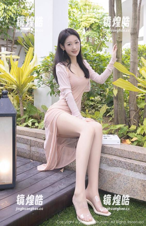 秀人网 - 从泳衣到美图：奈沐子，这位女神真会玩儿！