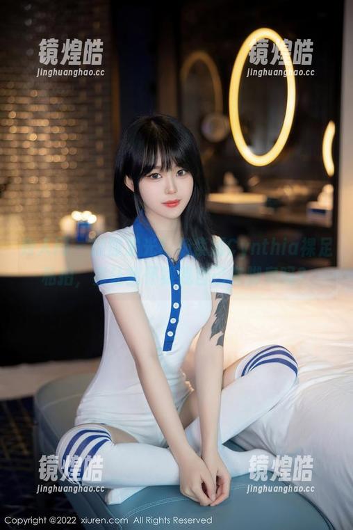 秀人网 - 腿部发光！杨紫嫣Cynthia裸足私拍，竟让我怀疑我自己有脚臭吗？