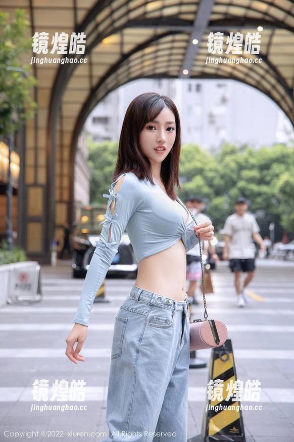 秀人网 - 看完林文文yooki的居家写真，我果断把床单换成白色——为了拍照！
