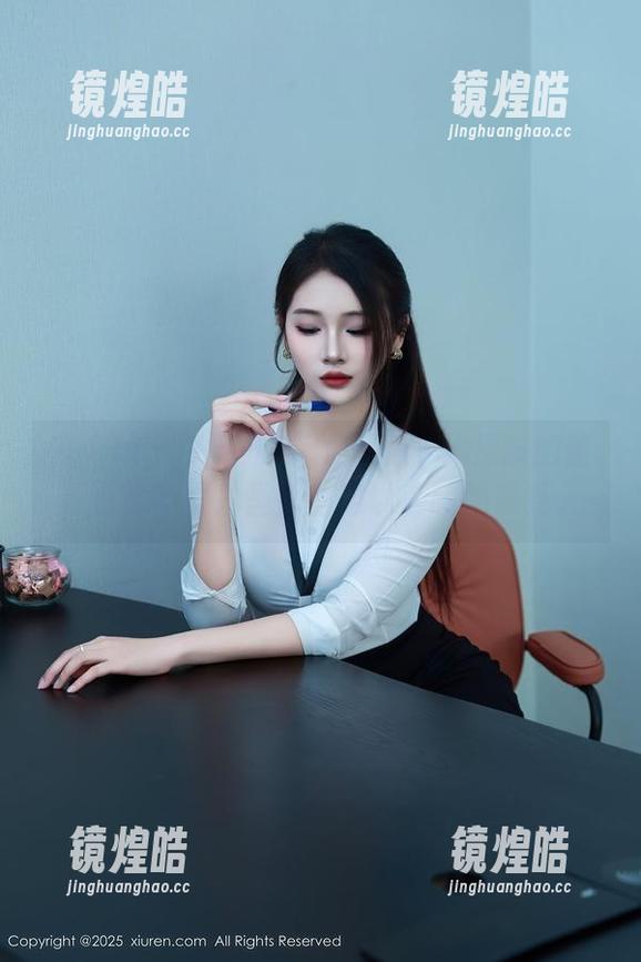 秀人网 - 梦灵儿Mini写真：体操服的隐秘诱惑，图片里那些难以言喻的感受。