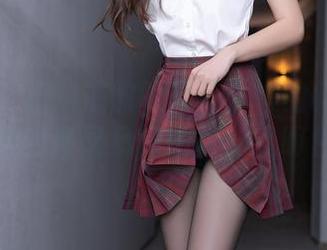 秀人网 - 想知道韵味是什么样的吗？看看绯月樱的高叉吊裙图片，就明白了！
