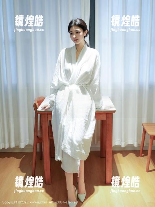 秀人网-软软子 秀人网 - 软软子精选图集:自拍上哪儿去了?快来围观!