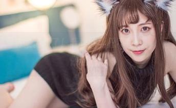 翎柒菜菜的写真集更新了！我真的要忍不住想，‘吾妻’是怎么做到的！