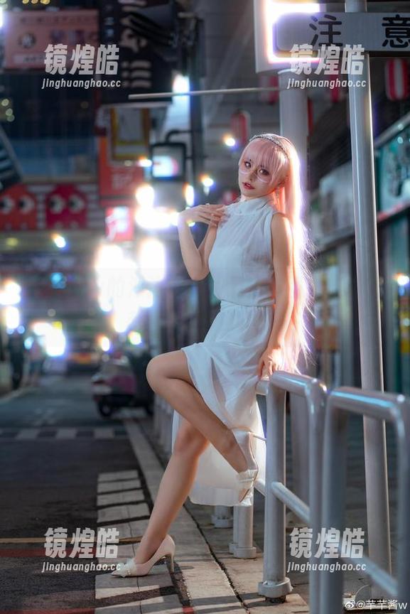 芊芊酱w的海边日常：最新美图，连海水都变成了亮晶晶！