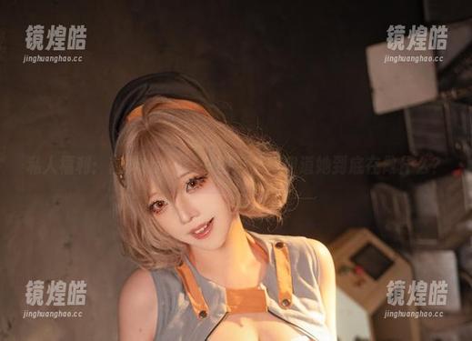 私人福利：菌烨tako秘书图包，想知道她到底在做什么？