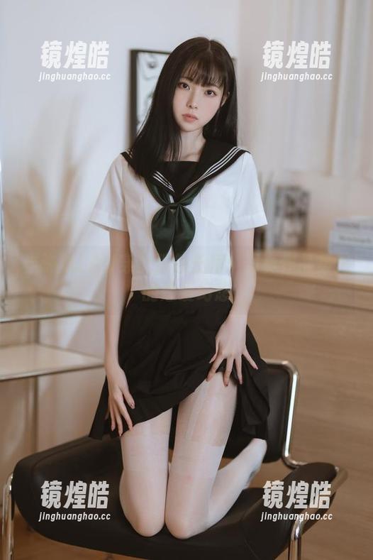 许岚LAN 当许岚LAN穿上粉色长裙:写真作品集里的恋爱幻想