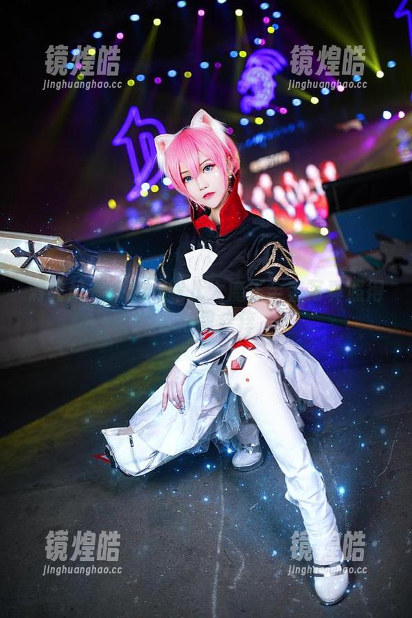 露儿大魔王 清纯风暴来袭:露儿大魔王全套写真照得你心里痒痒