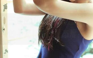 青豆客 - 王婉悠Queen的校服写真，定制的不是样式，是态度？