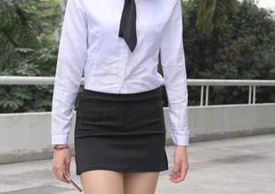 魔镜街拍 - 图集之谜：寒风中的婷婷，究竟有多少极品肉丝美丽藏在里面？