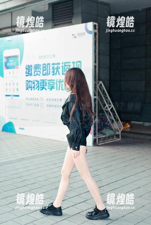 魔镜街拍-婷婷 魔镜街拍 - 这黑丝真的是工作必备?婷婷的OL图集让我大呼过瘾!